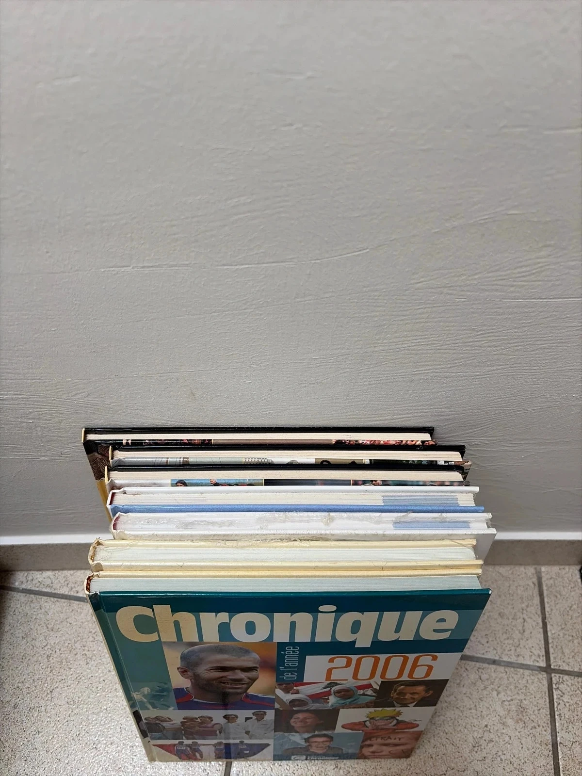 Chronicle book lot 7 books – photo 2